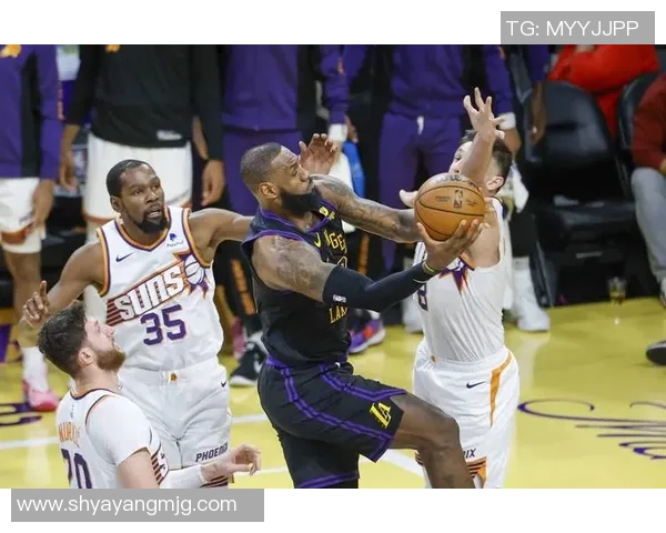 2015年湖人与骑士的巅峰对决回顾与精彩瞬间分析 2015年湖人与骑士的巅峰对决回顾与精彩瞬间分析