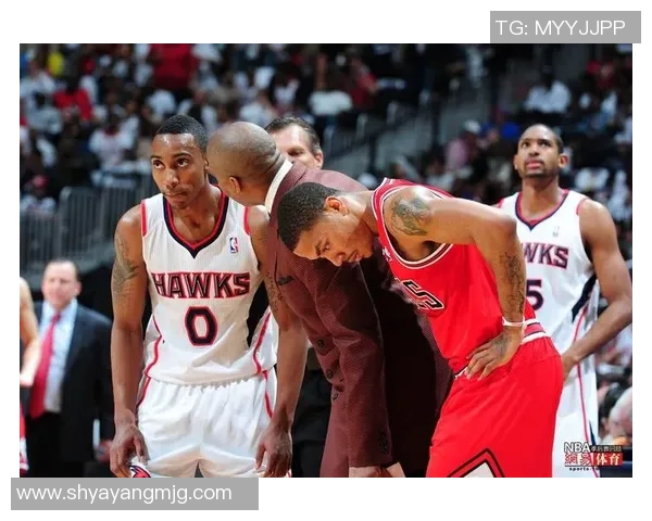 2011季后赛公牛与老鹰第三场激战回顾与精彩瞬间分析